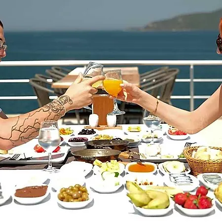 Ni Marin Hotel 5*